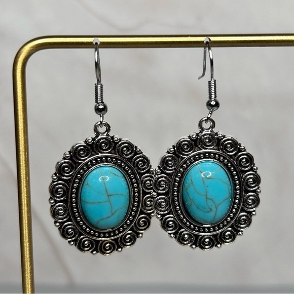 No Brand Jewelry - Elegant Silver Tone and Turquoise Stone Earrings